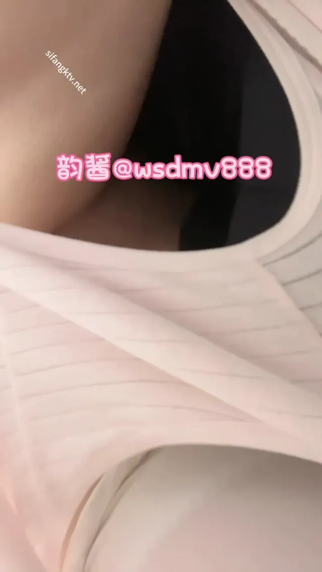  萝莉学妹的身材真是太棒了！