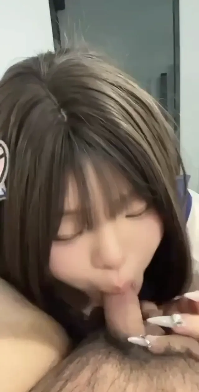 坦克型精神小妹吃鸡反差视频曝光