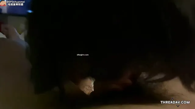 喜欢吃棒棒糖的学妹最可爱了