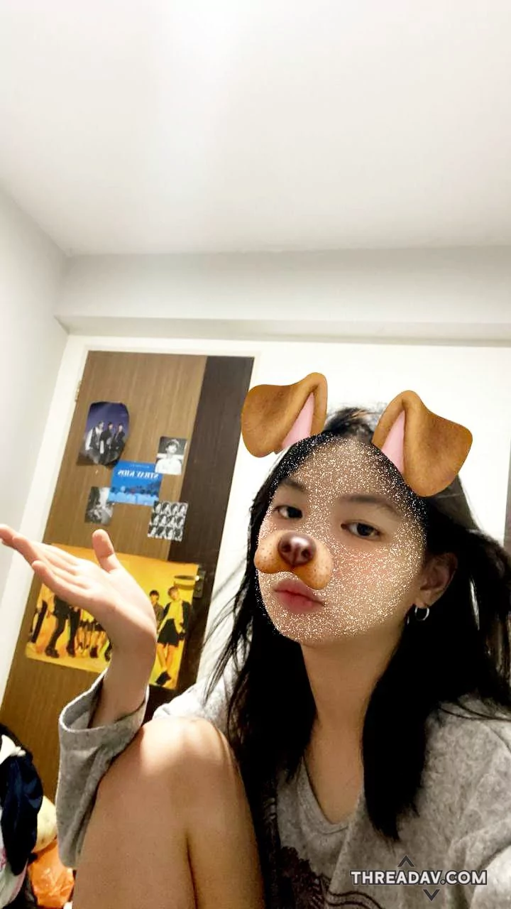 學生妹青少女清純樣全裸直播跳舞洗澡