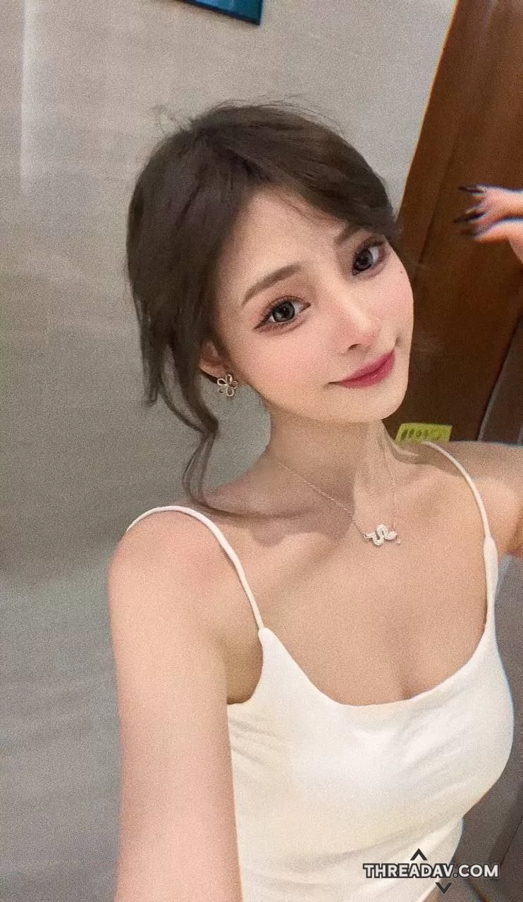 知名女星被操視頻流出，真會享受淫蕩姿勢都有