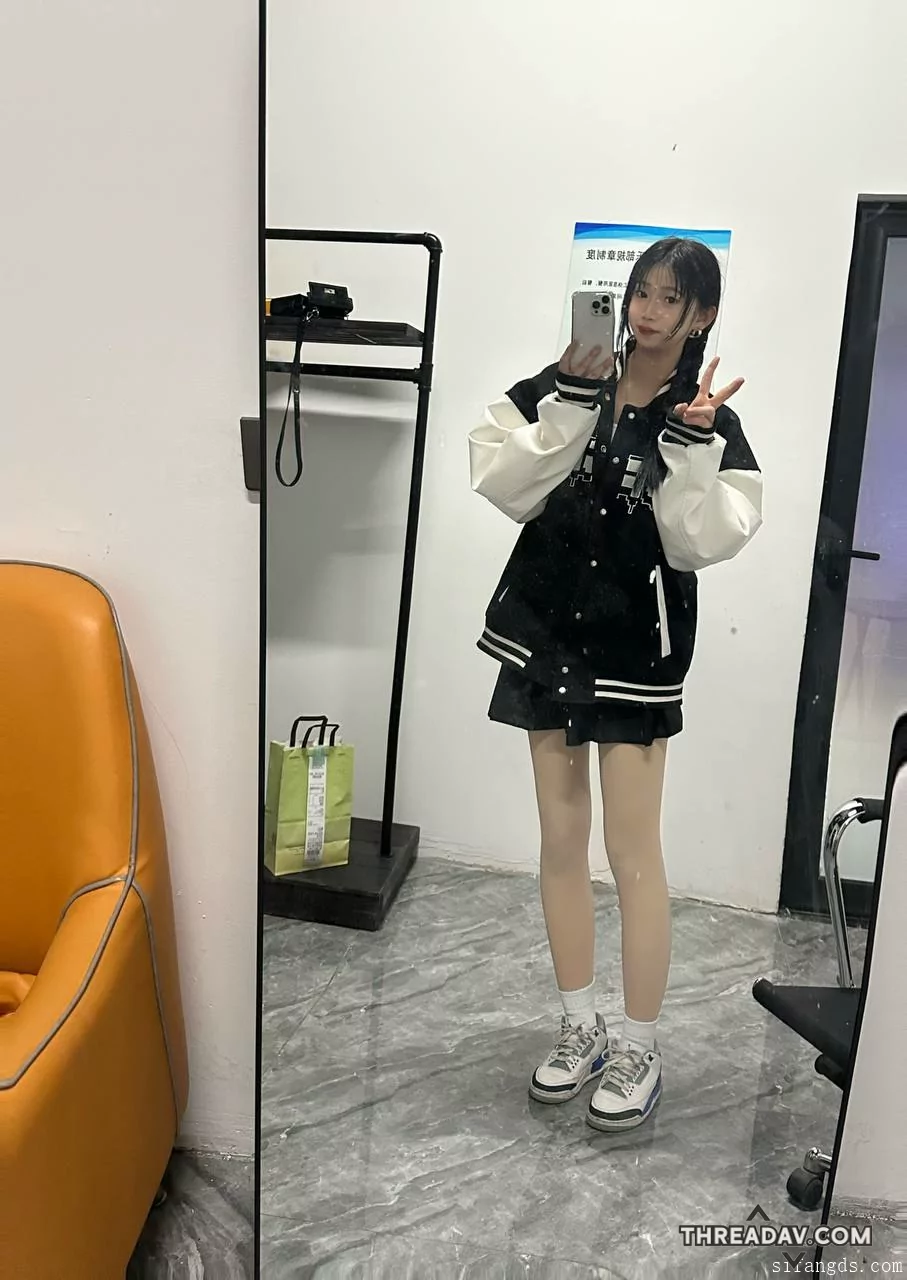 白天陽光清純，晚上宿舍放縱，這樣的女孩你喜歡嗎