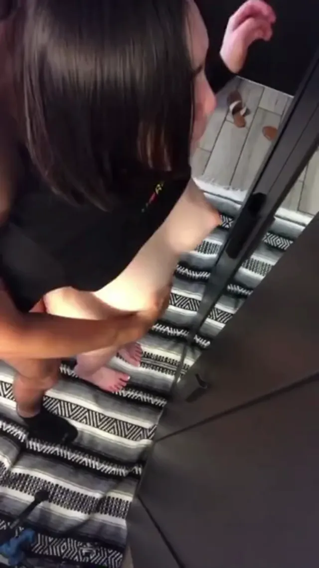 最喜歡從後面插入 看那又大又挺的奶子