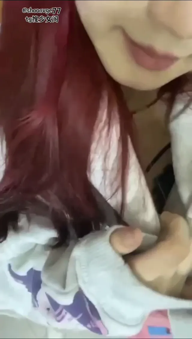 高中生制服女學生私下自拍黑絲露逼奶子視頻反差騷狗樣 - 自拍視角實錄影片
