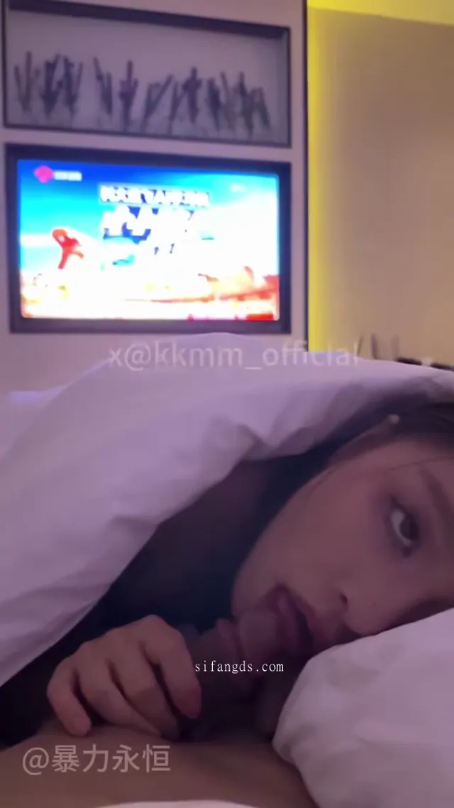 反差美女女友口交技術一流，弄得男友受不了，屁臀又那麼會動，實在很會做愛