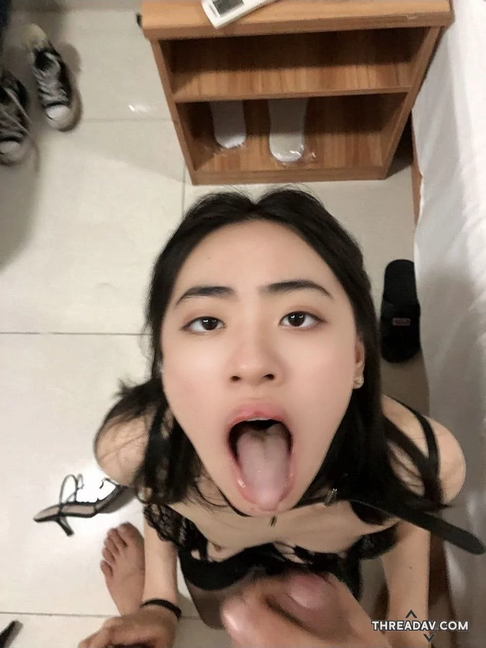 女友每天都等著我射滿噴滿白漿給她，每回她淫蕩母狗臉張嘴看我