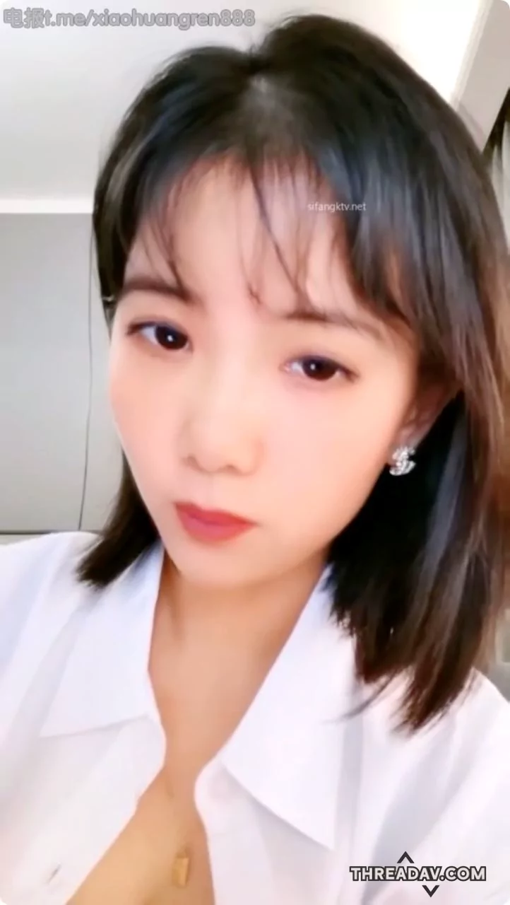 反差女神巨大的好身材根本藏不住
