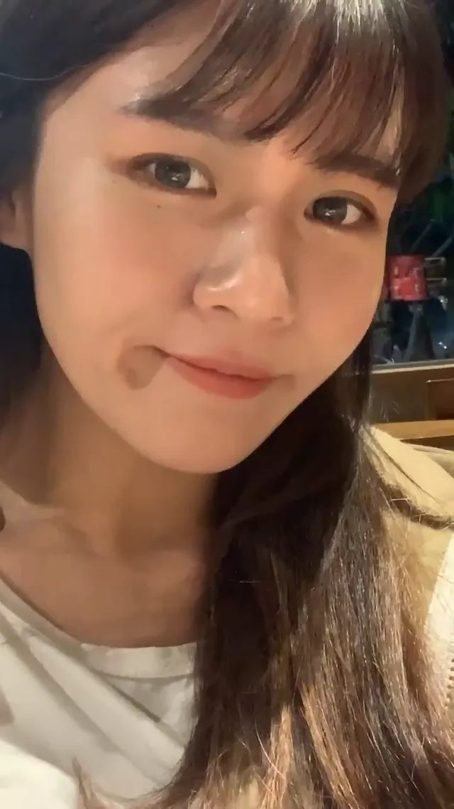 喜歡自拍的 IG甜妹有對海咪咪 - 自拍視角實錄影片