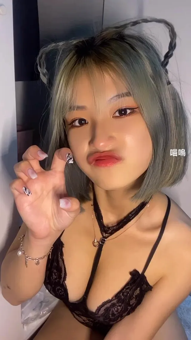 又一個母狗IG被男友外流 