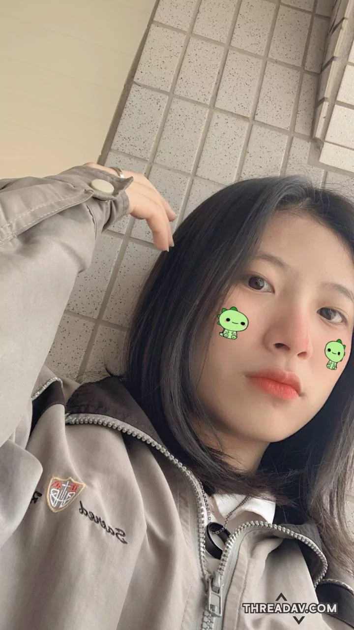 清純大學妹子IG私密照被外流了