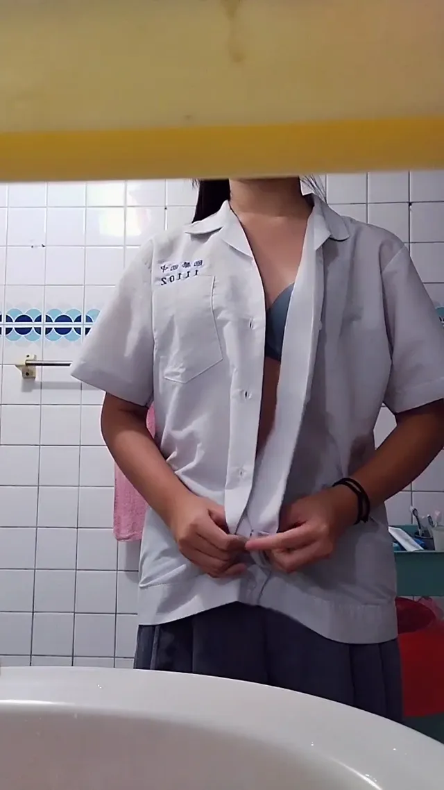 高中生母狗IG私密照外流 