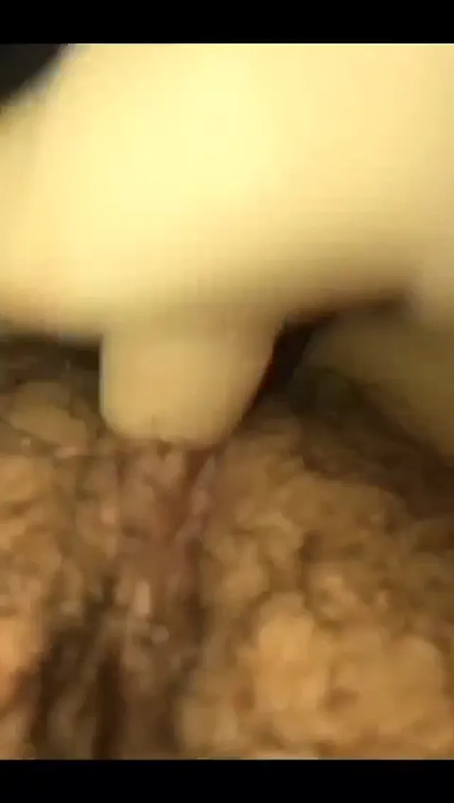 IG短髮正妹撫弄騷穴自拍外流 - 自拍視角實錄影片