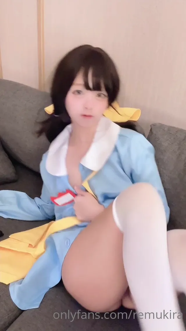 超級漂亮母狗自慰甜美又淫蕩，看見這張臉就想狠狠的爆操她