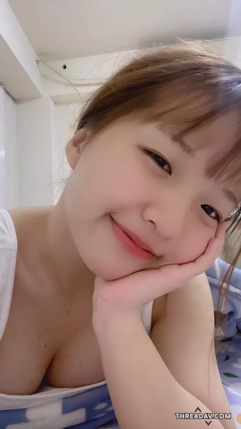 肉嗽女自摸自拍IG外流