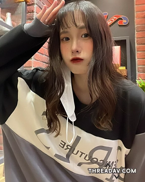 XX華大學 學妹IG外流後入被幹自拍