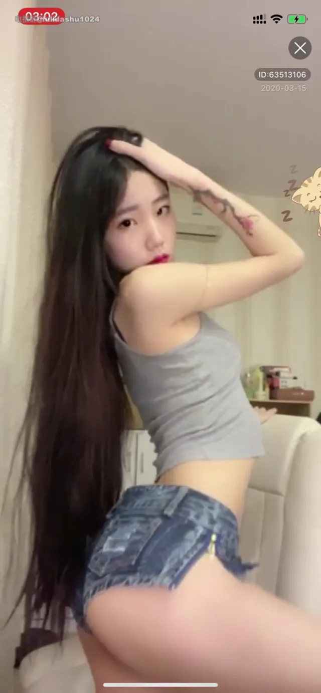 八月未央女神，人美身材棒顶级漫画身材，无毛白虎各种制服，丝袜美腿翘臀诱惑！ - 清純外貌下藏不住的慾望反差