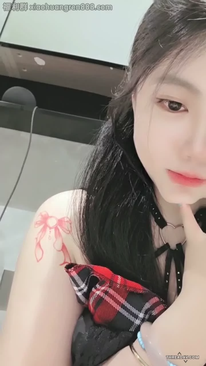G乳御姐女神,尺度全开大鸡巴自慰抽插，翘臀抠逼自慰