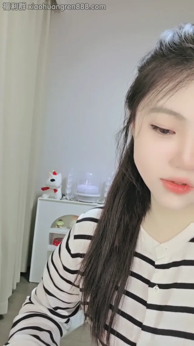 G乳御姐女神,尺度全开大鸡巴自慰抽插，翘臀抠逼自慰