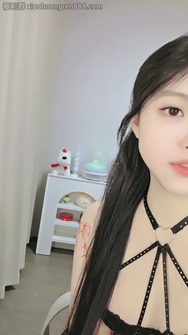 G乳御姐女神,尺度全开大鸡巴自慰抽插，翘臀抠逼自慰