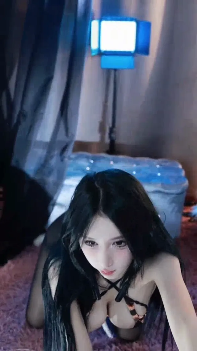 抖音舞蹈主播『万0』极品巨乳尤物定制骚舞极致诱惑！