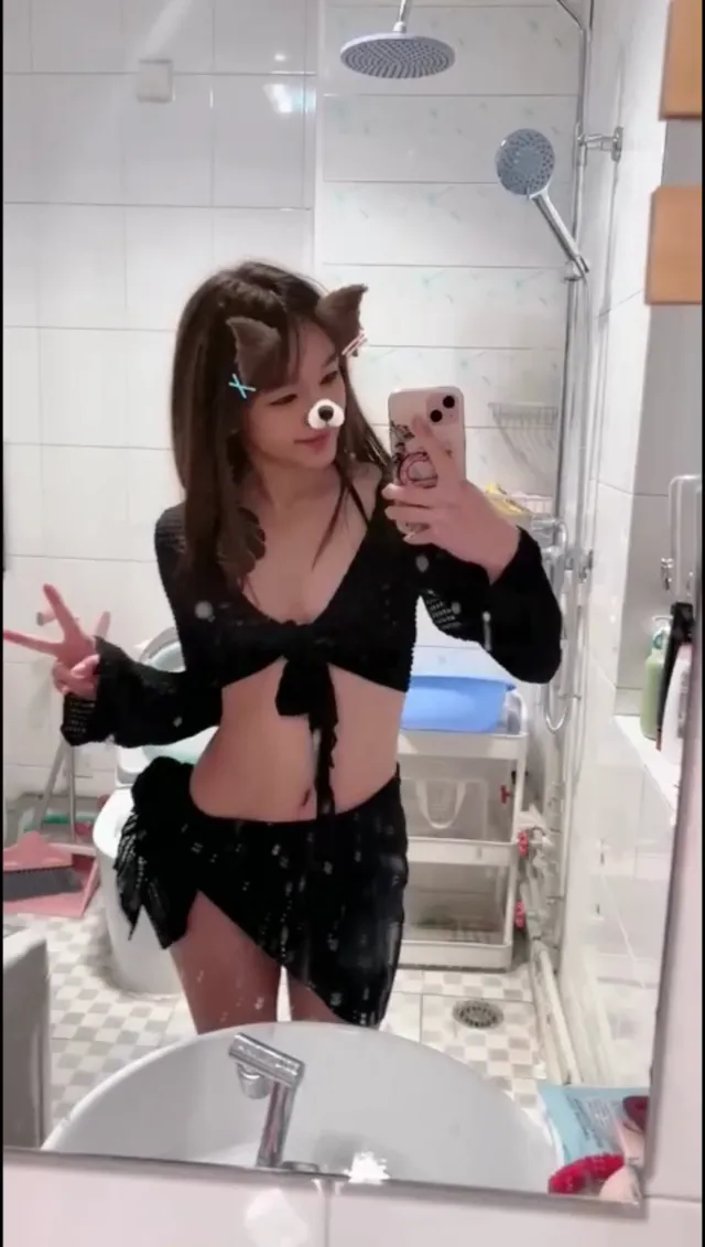 精盆小母狗精神小妹蒙佳怡骚舞视频合集曝光