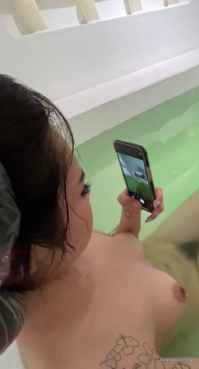 天津母狗精神小妹黄丽娜主人的性奴小母狗被各种调教