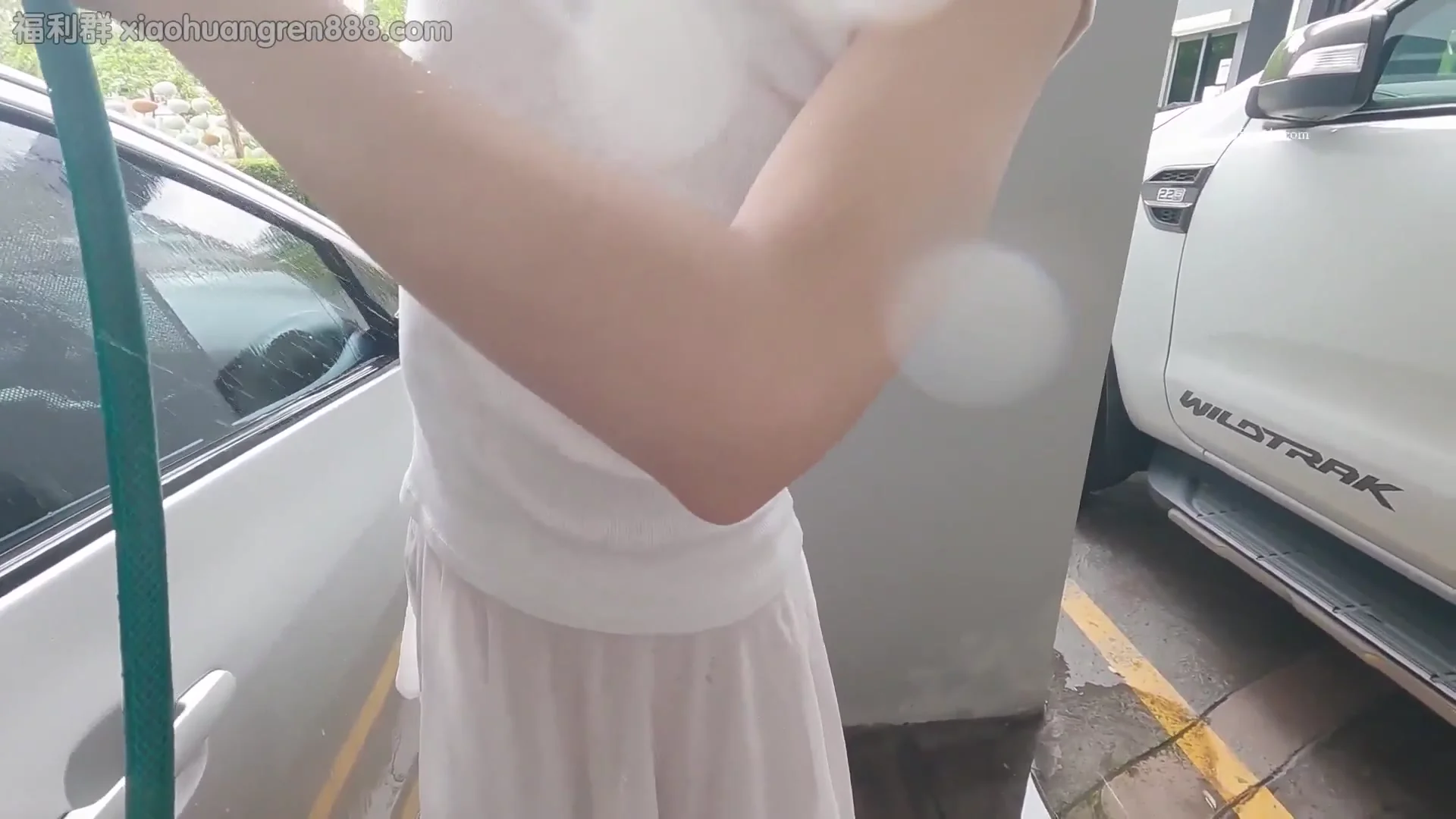不穿内衣美鲍下空露出癖，完美了性慾幻想