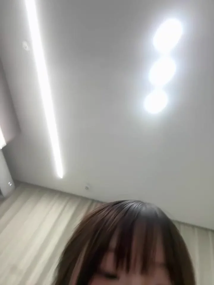 双马尾少女裸聊直播，白虎粉嫩小穴自慰棒疯狂抽插
