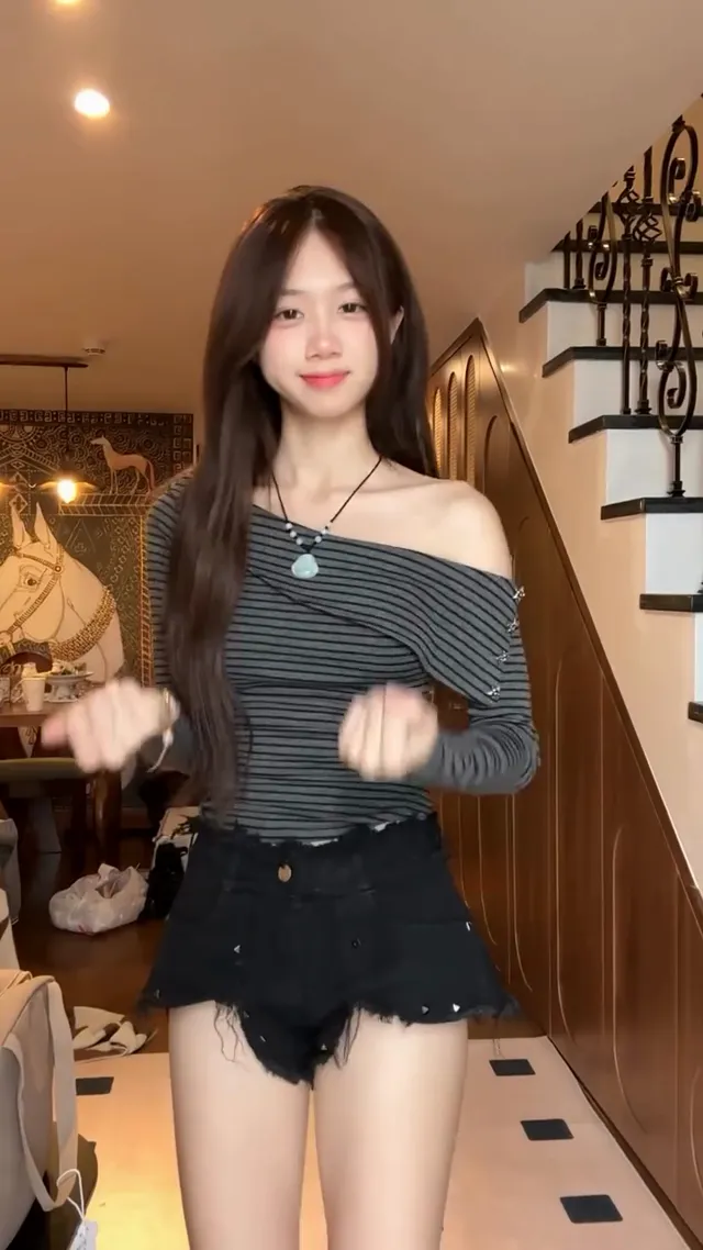太会跳了吧