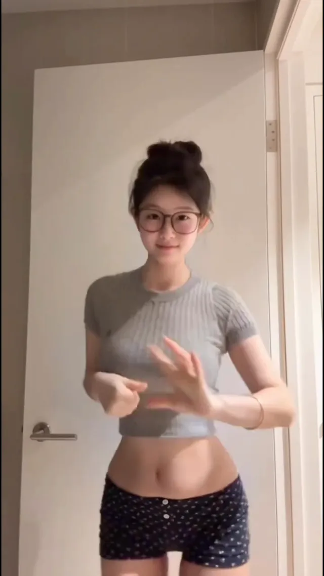 这腰也太细了吧
