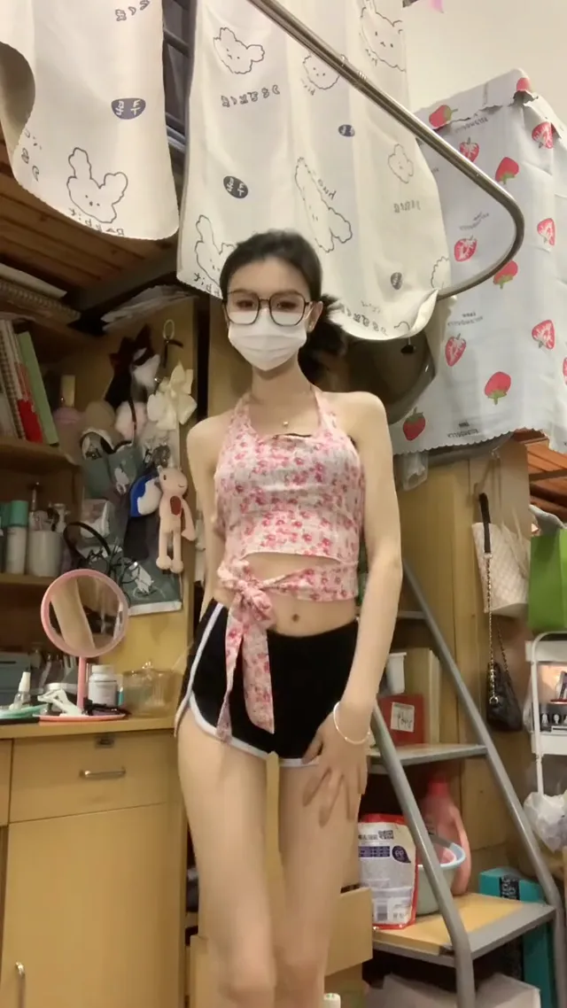 宿舍舞蹈女神，舞技高超激情四射