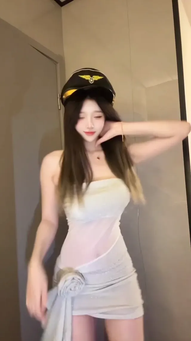 小姐姐好可爱呀，性感扭腰翹臀爆乳