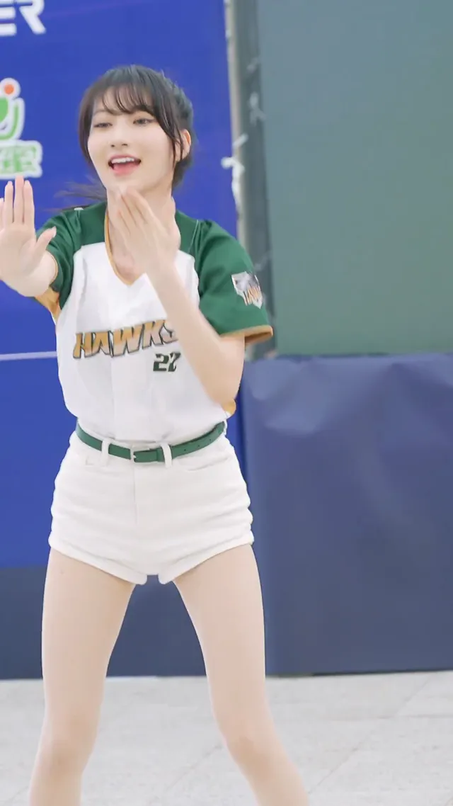 兒童新樂園_台鋼_wing_stars_一粒《這兩天終於打安打的台鋼大王應援曲一粒的眼神真的很迷人》