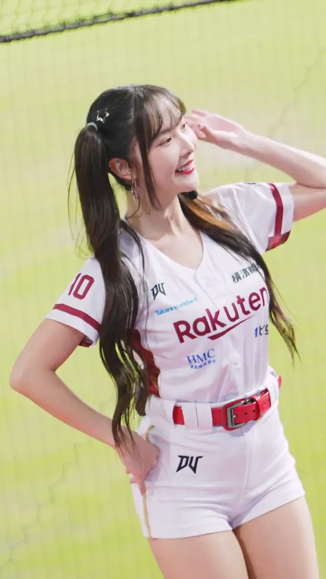 團長rina《為你瘋狂的雙馬尾rina》青埔棒球場_樂天_rakuten_girls