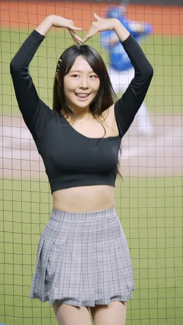 大巨蛋_熱身賽富邦_fubon_angels卡卡《超彈力私服王正棠應援今日最彈_沒有之一以後看不到怎麼辦》
