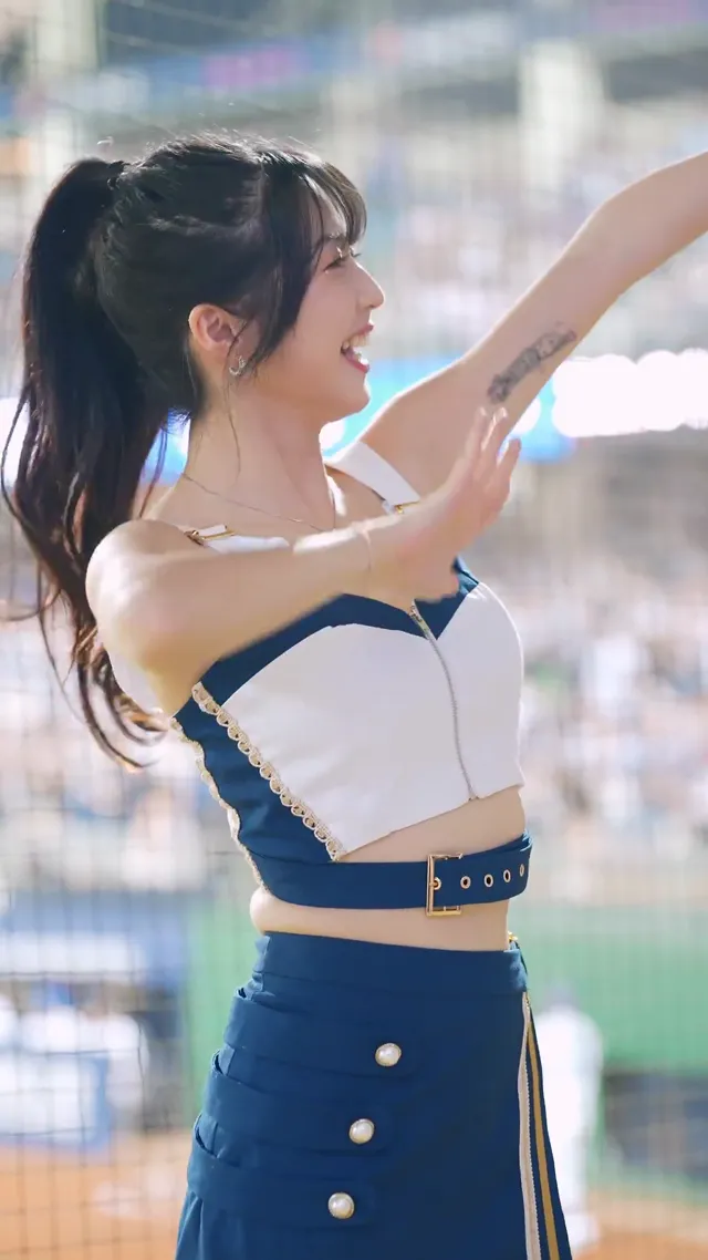 新莊棒球場_富邦慈妹《本土三本柱37kg的超強一擊》
