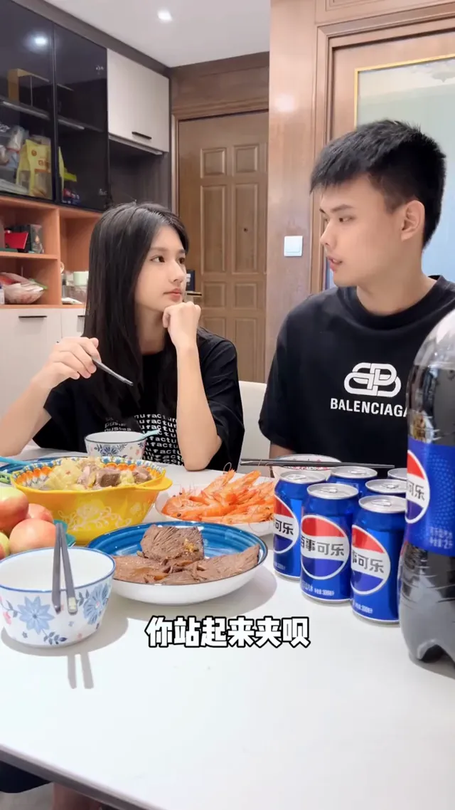 今天庆祝聚餐，测了下全家人的性格类型