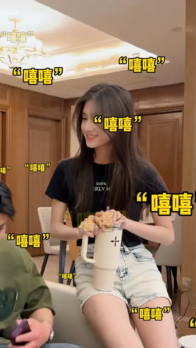 这么委婉的问爸爸饿不饿，不就是想前天给爸爸两百的钱要回来出去吃东西吗