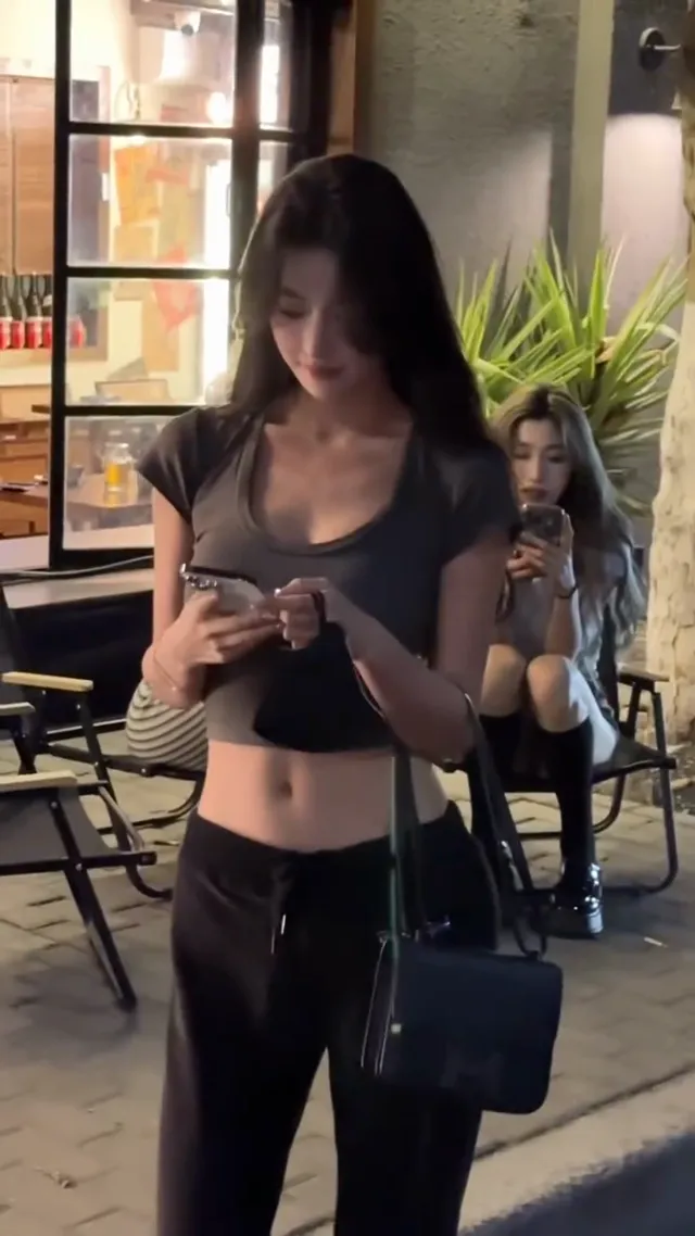 美美的~