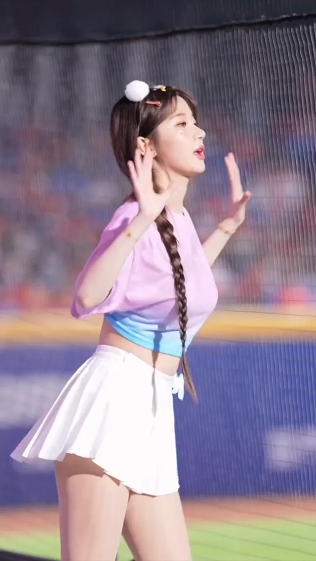這犀利的眼神😏 #이주은#李珠珢#LeeJuEun#fubonangels