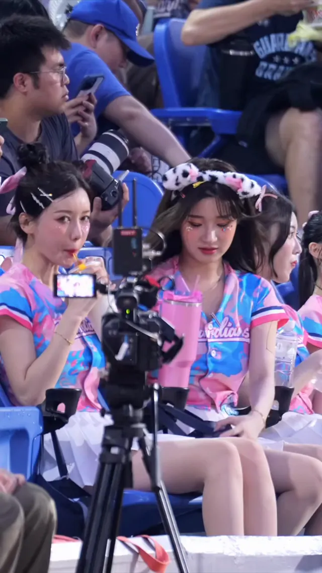 李珠珢超巨大的杯子 #이주은#李珠珢#LeeJuEun#fubonangels