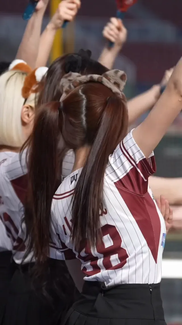 Dora笑的夠傻😆 #fancam #台湾野球チア #可愛すぎるチアリーダー #樂天女孩 #cheerleading #rakutengirls