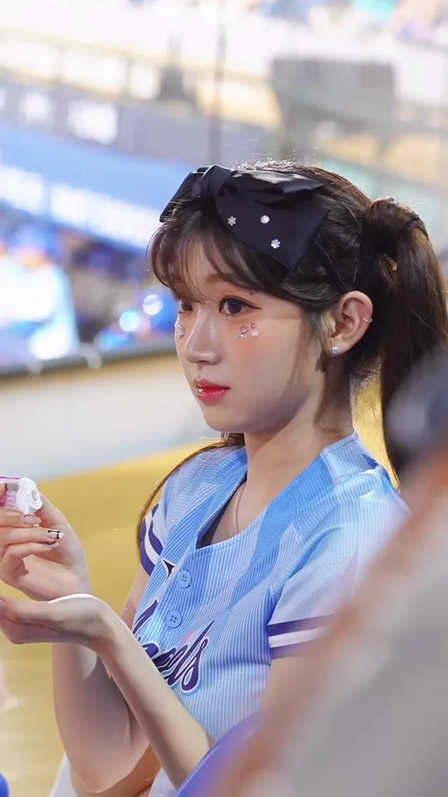 這個糖果好久沒吃了欸 珠珠吃糖#이주은#李珠珢#LeeJuEun#fubonangels#cheerleader