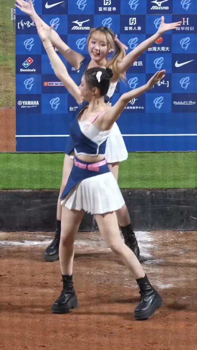 勝利女神雅英 可愛包包頭MVP勝利舞 #이아영 #치어리더#모델#李雅英이아영#富邦悍將 #fubonangels#新莊城堡