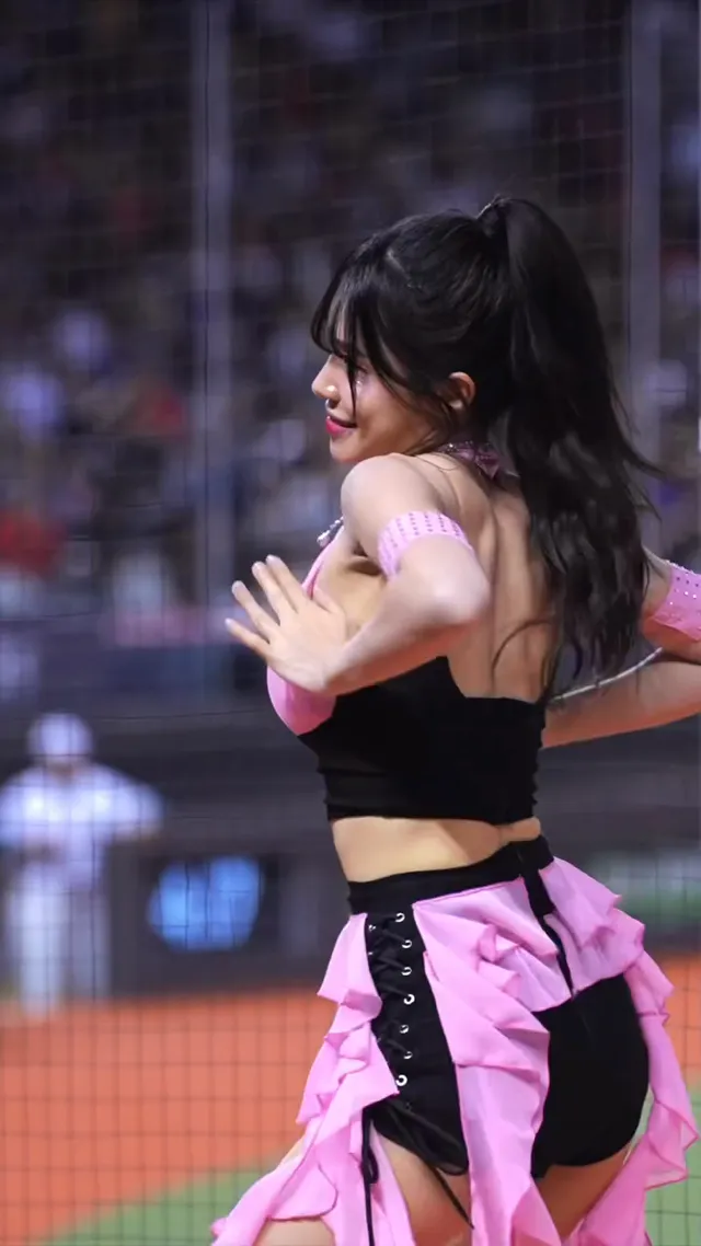 多慧這扭動跪了@le_dahye#이다혜#李多慧#cheerleaders#台湾野球チア#小龍女