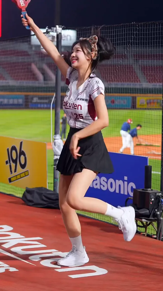 完美女孩禹洙漢 #禹洙漢 #우수한#fancam #台湾野球チア #可愛すぎるチアリーダー #樂天女孩 #cheerleading #rakutengirls