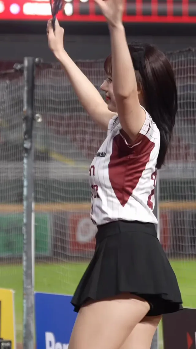 河大叔才是最完美的身材😀 #河智媛 #하지원 #樂天女孩 #cheerleading #rakutengirls