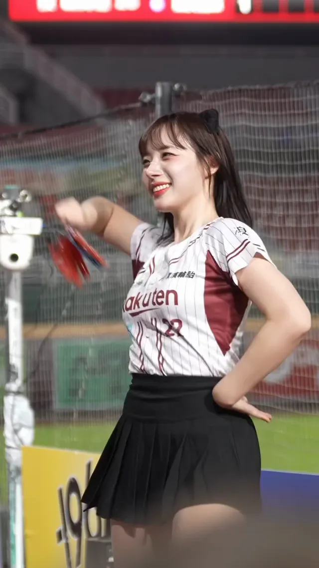 河大叔的鯨魚飛 #河智媛 #하지원 #fancam #台湾野球チア #可愛すぎるチアリーダー #樂天女孩 #cheerleading #rakutengirls