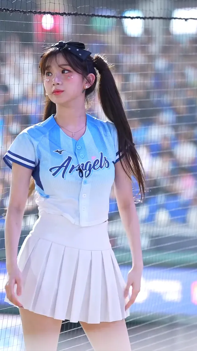 打者出局 李珠珢這表情是不是有點不爽XD #이주은#李珠珢#LeeJuEun#fubonangels#富邦悍將#新莊城堡#cheerleader