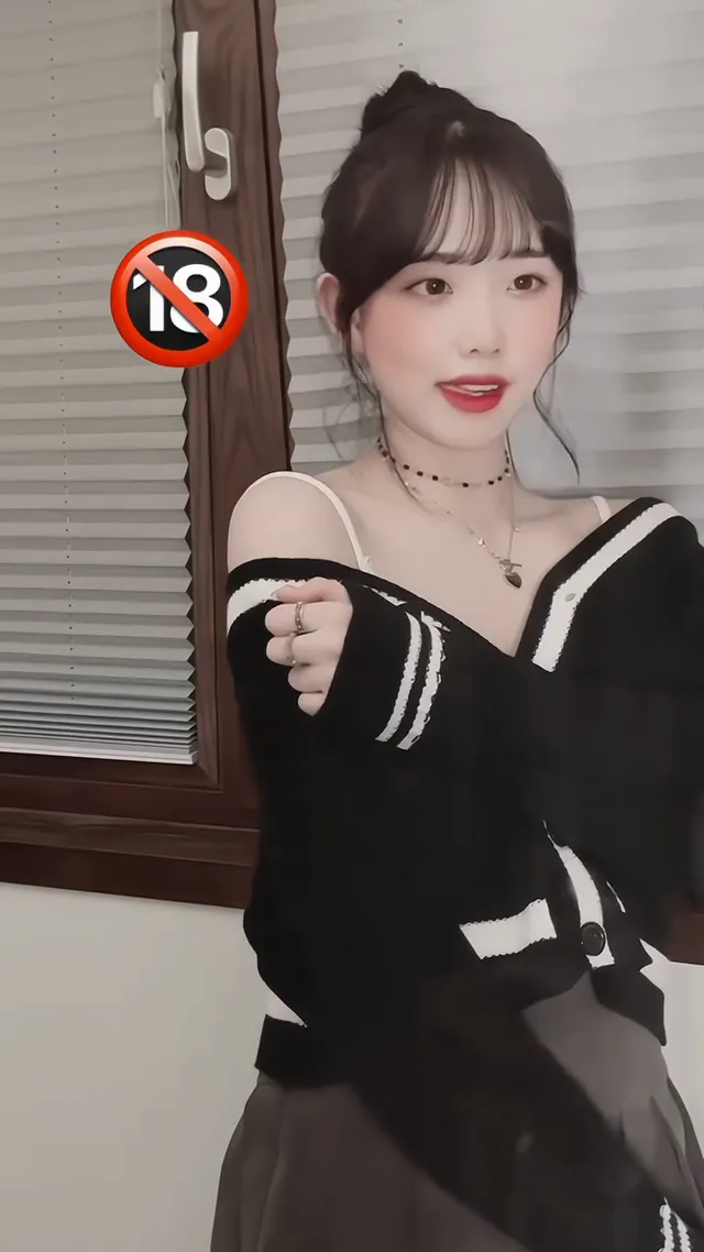 褲子都脫ㄧ半了威